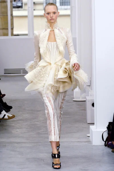 Look 37